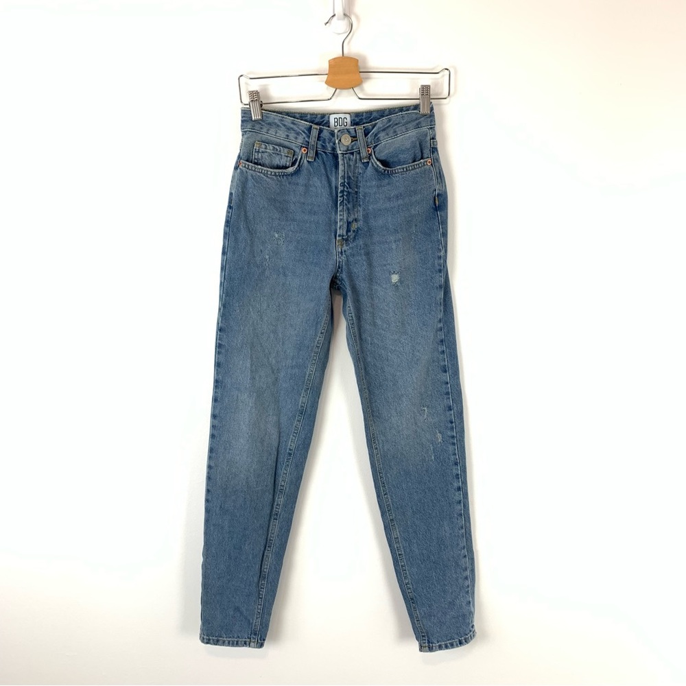 Urban Outfitter BDG Mom High Rise Blue Jean Size 24